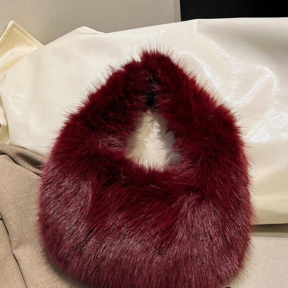 Fluffy burgundy bag - Picture 4 of 4